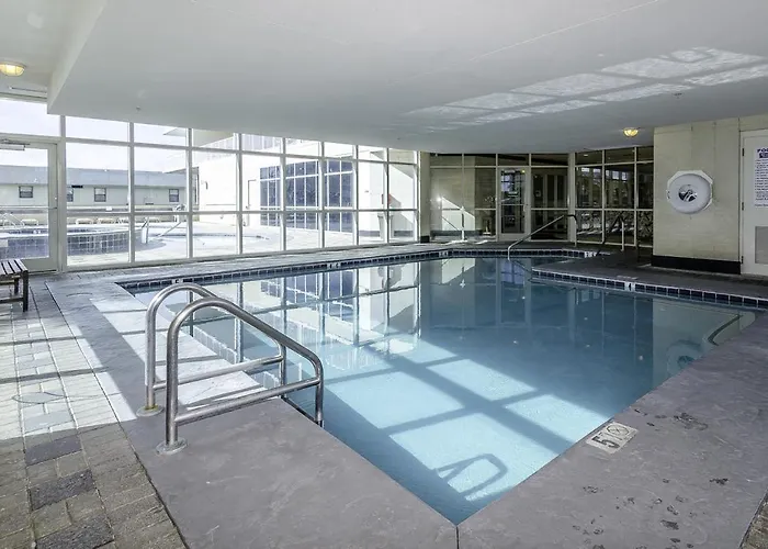 Hotel Crystal Tower By Liquid Life Gulf Shores